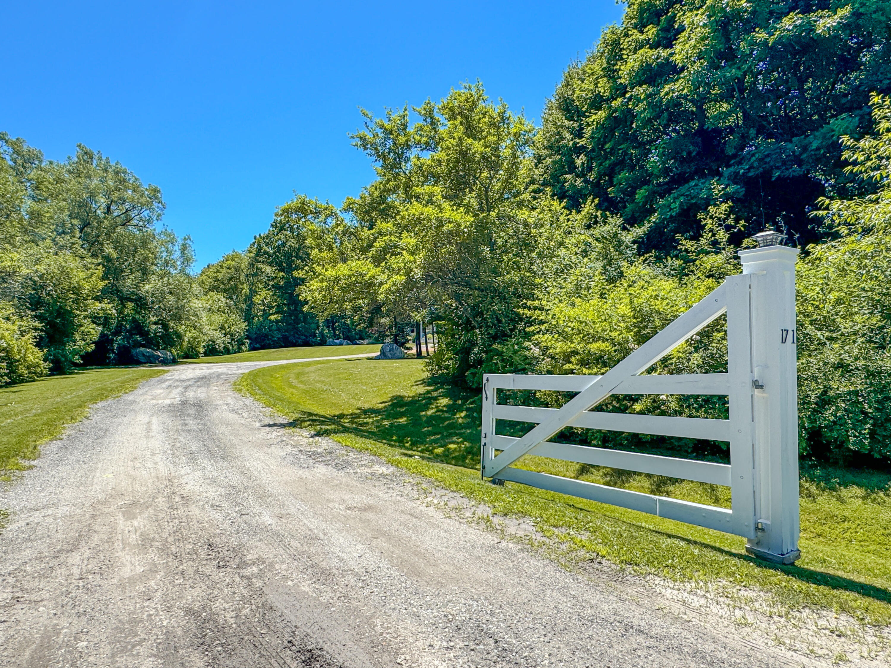 171 South Freeport Road Freeport ME 04032