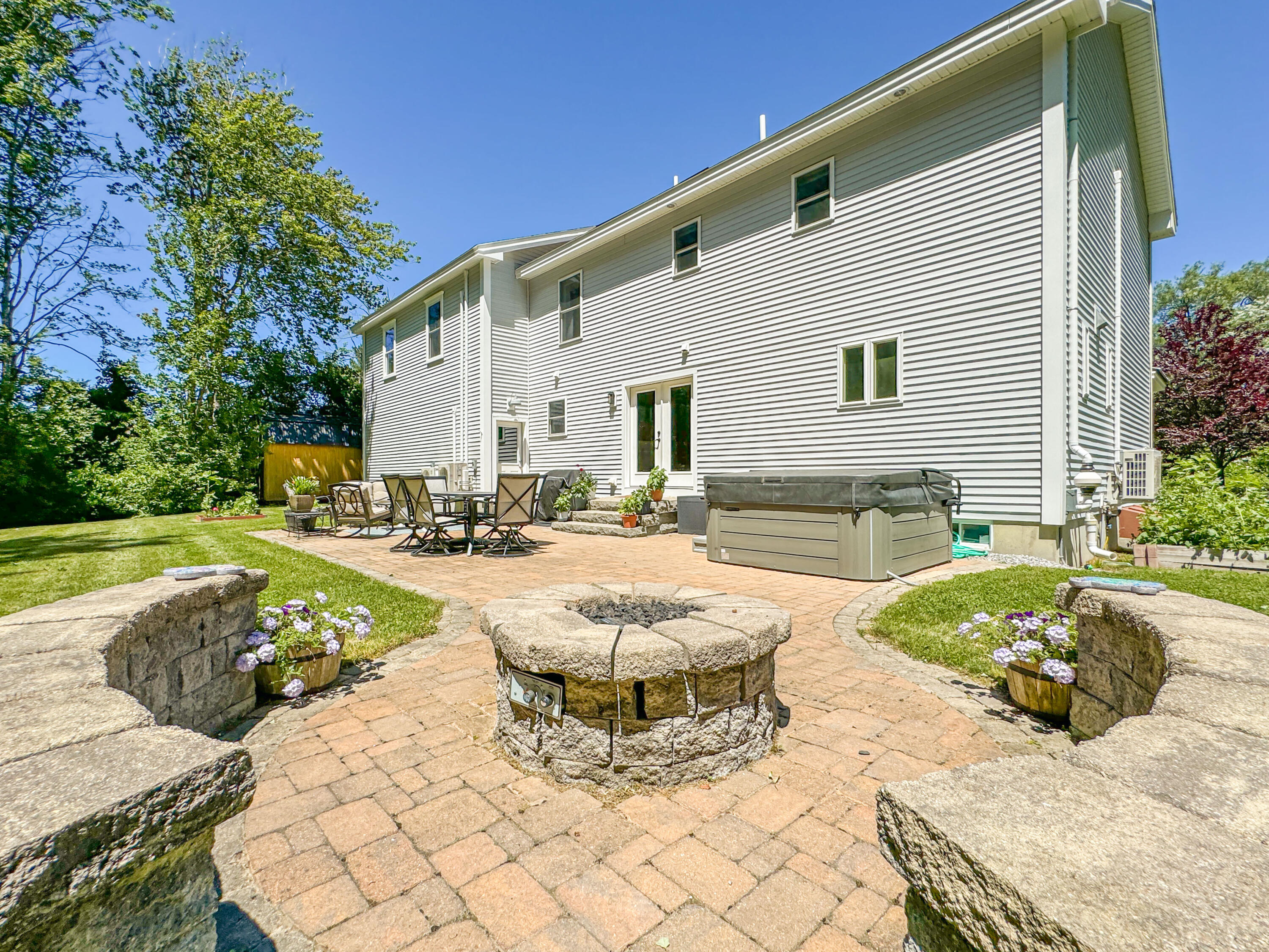 171 South Freeport Road Freeport ME 04032