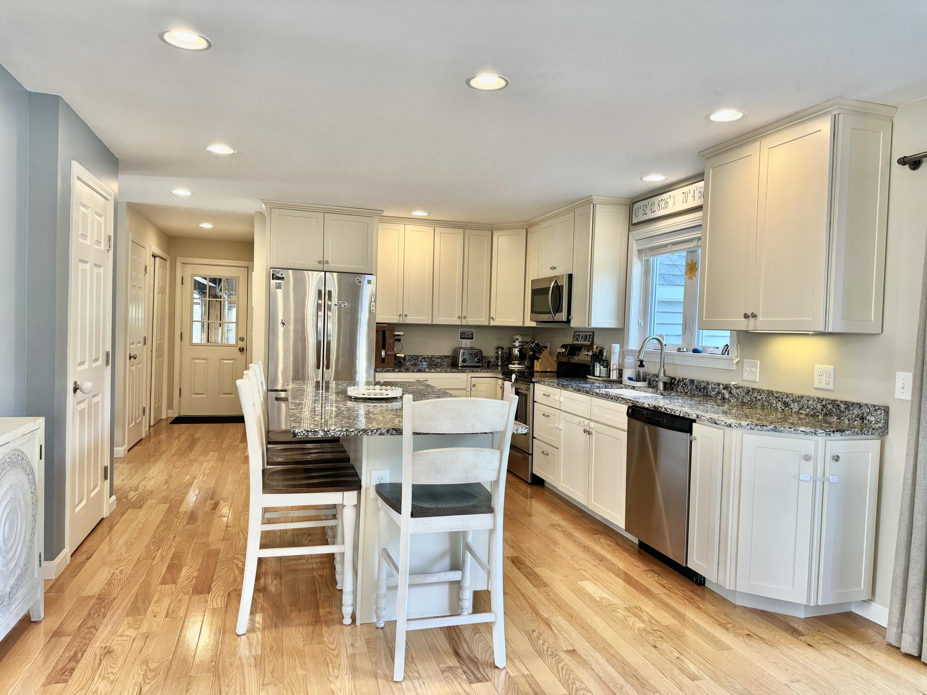 1260 Us Route 1 Freeport ME 04032