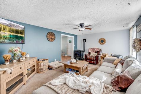 317 Cross Road Cushing ME 04563