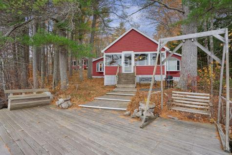 16 Breezy Point Road Naples ME 04055