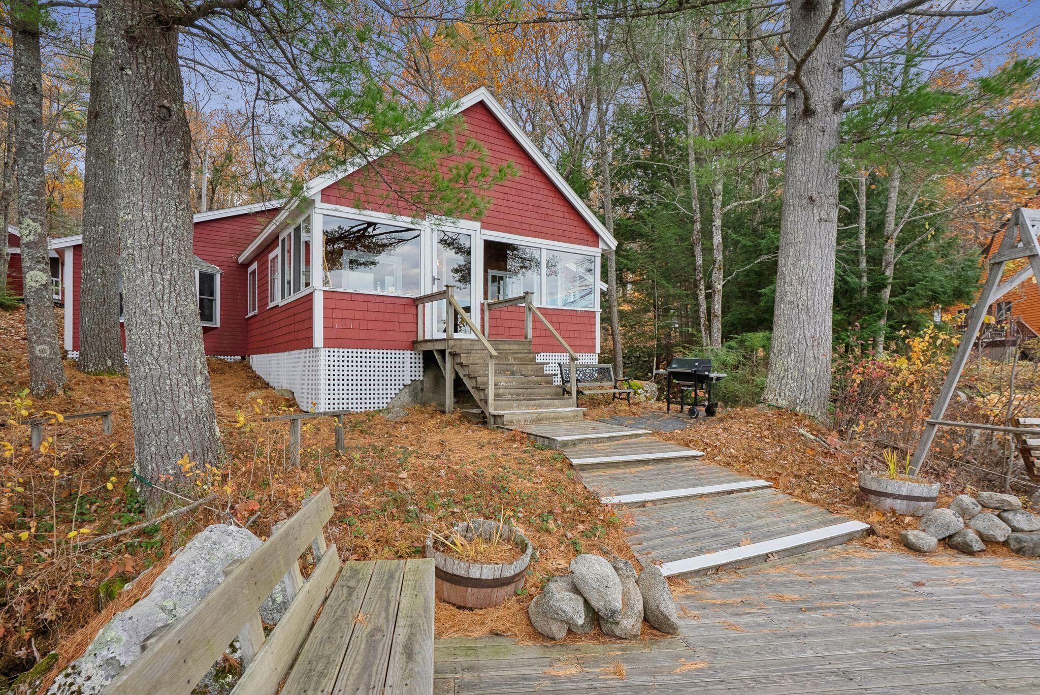 16 Breezy Point Road Naples ME 04055