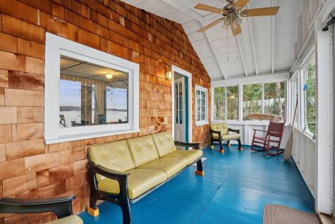 16 Breezy Point Road Naples ME 04055