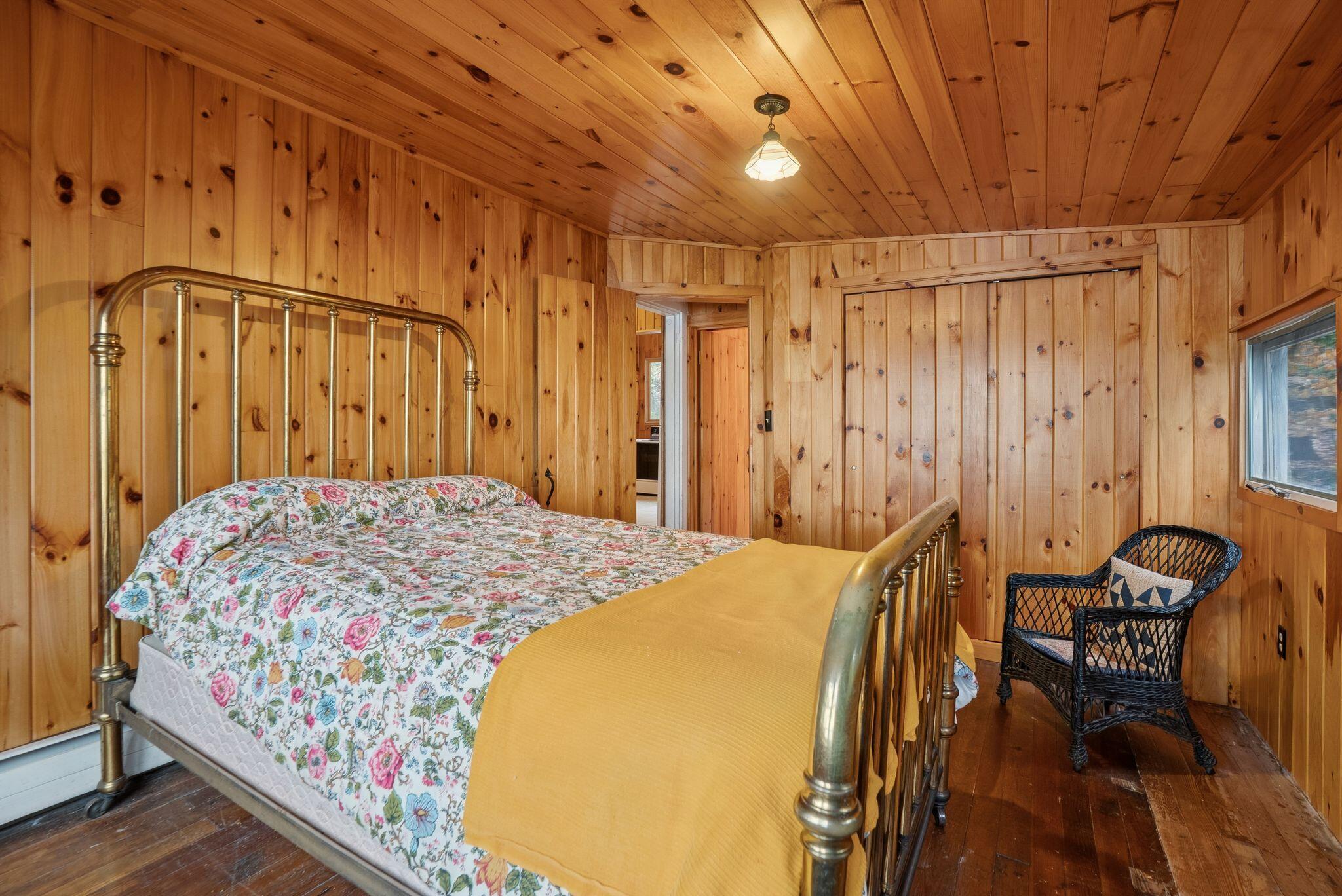 16 Breezy Point Road Naples ME 04055