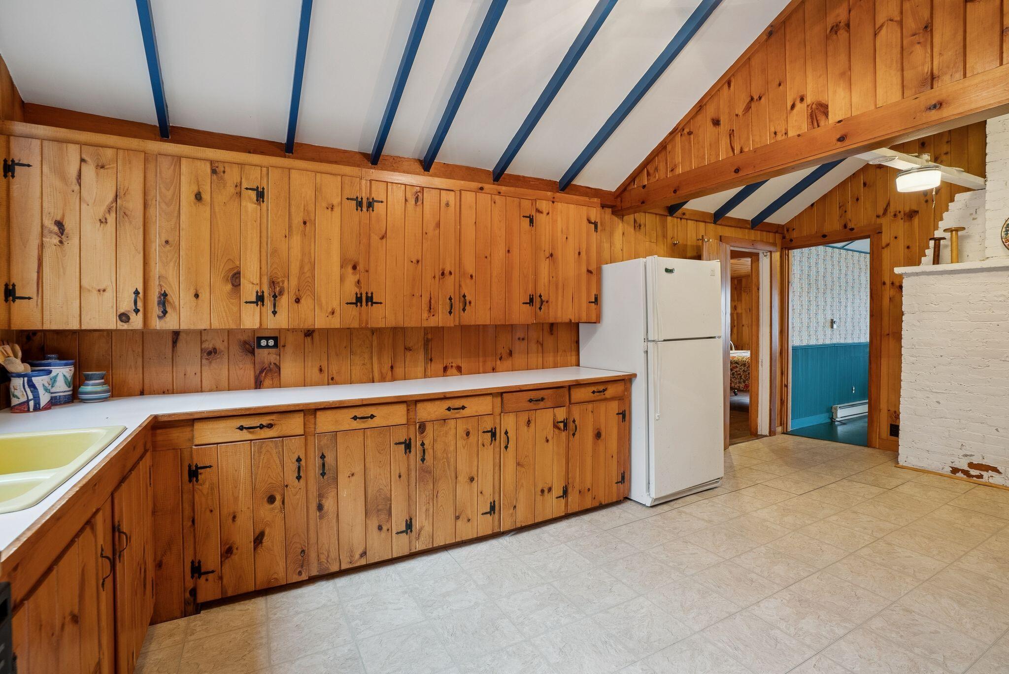 16 Breezy Point Road Naples ME 04055