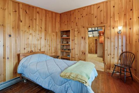 16 Breezy Point Road Naples ME 04055