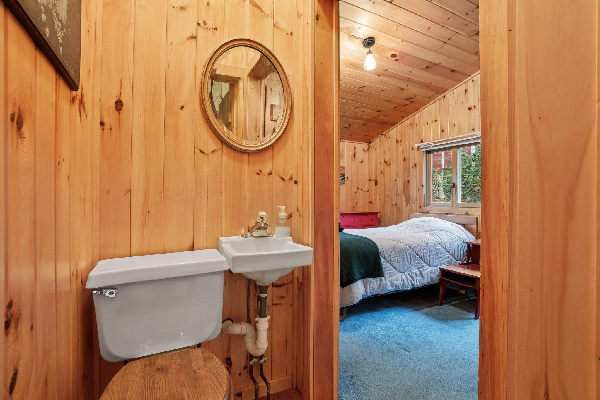 16 Breezy Point Road Naples ME 04055