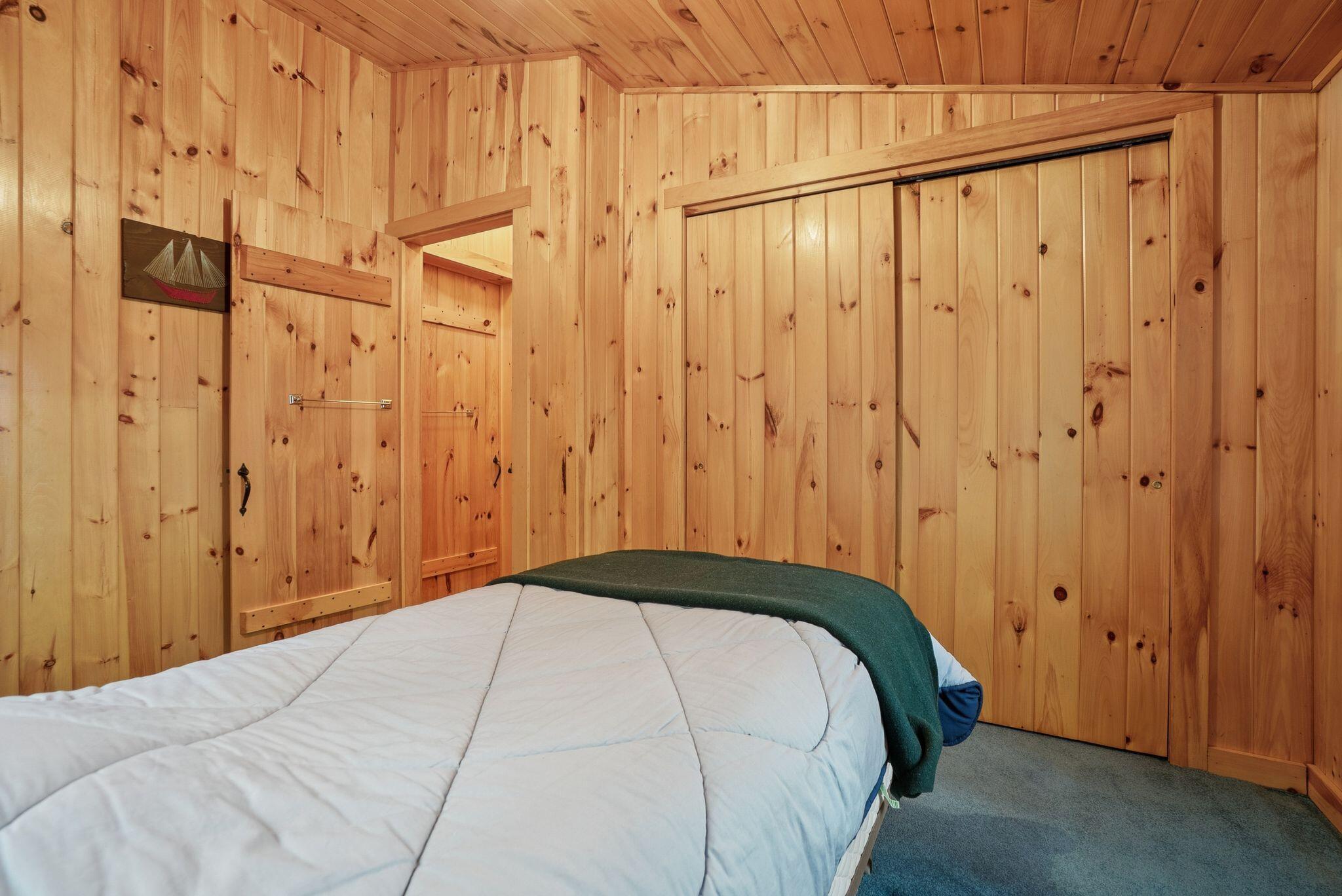 16 Breezy Point Road Naples ME 04055