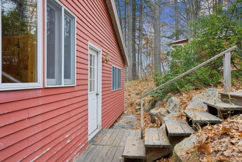 16 Breezy Point Road Naples ME 04055