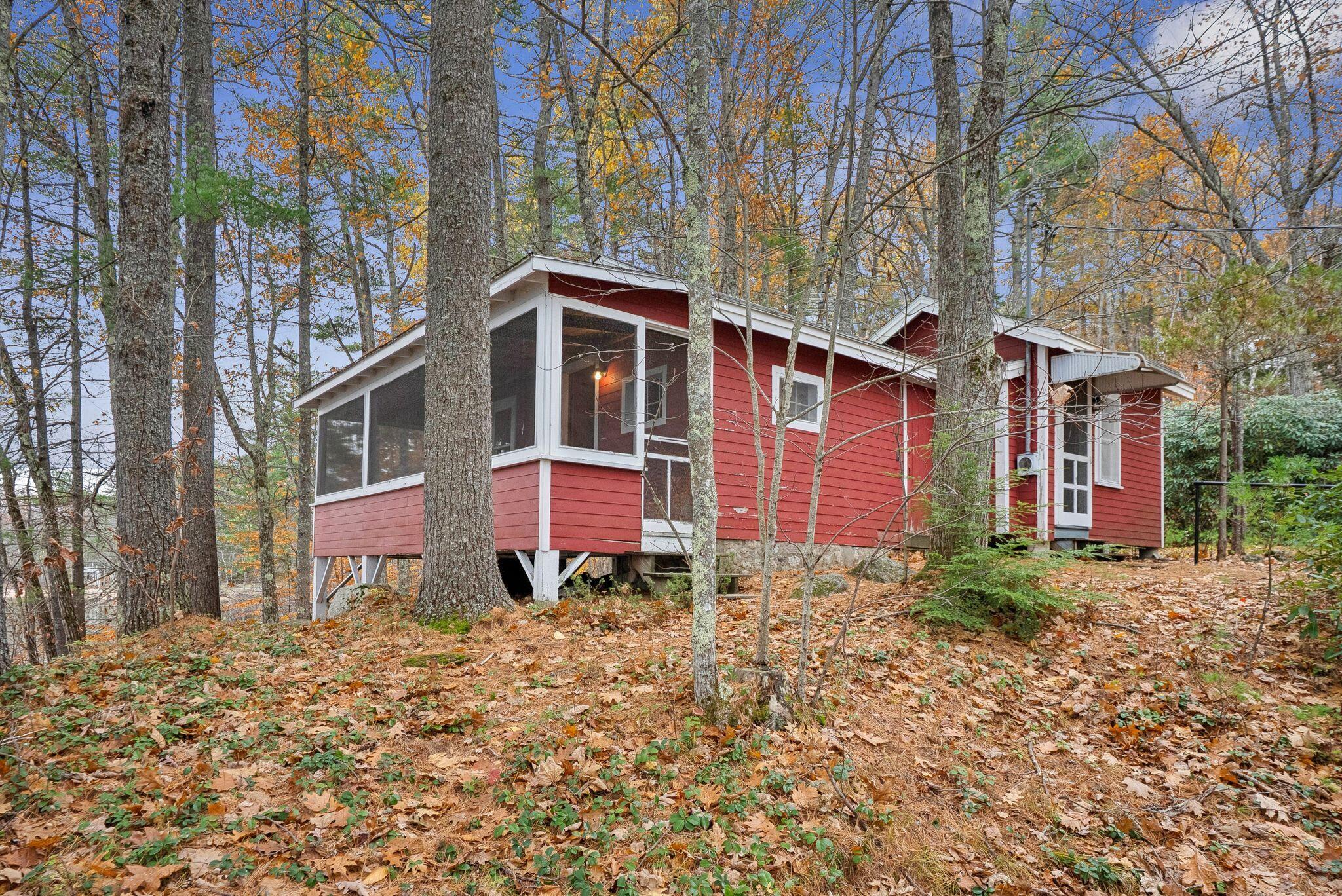 16 Breezy Point Road Naples ME 04055