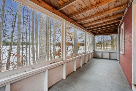 16 Breezy Point Road Naples ME 04055