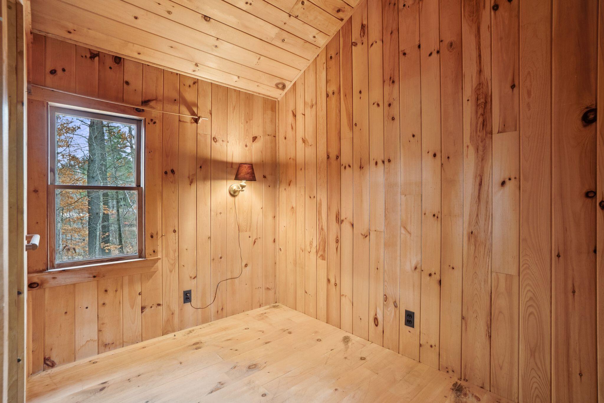 16 Breezy Point Road Naples ME 04055