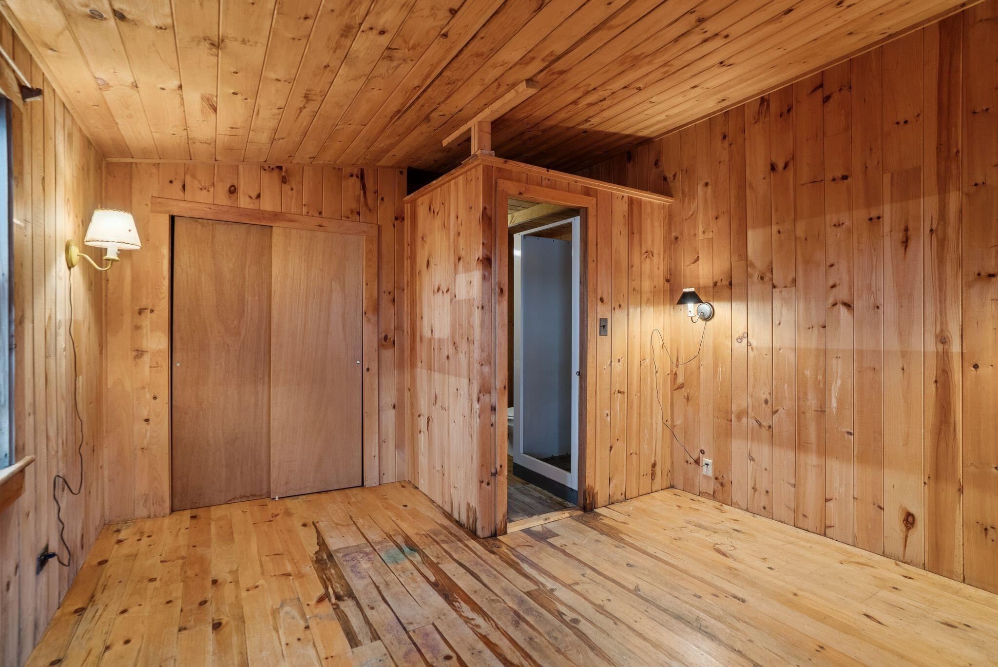 16 Breezy Point Road Naples ME 04055