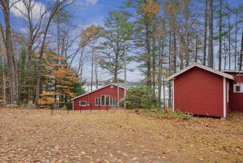 16 Breezy Point Road Naples ME 04055