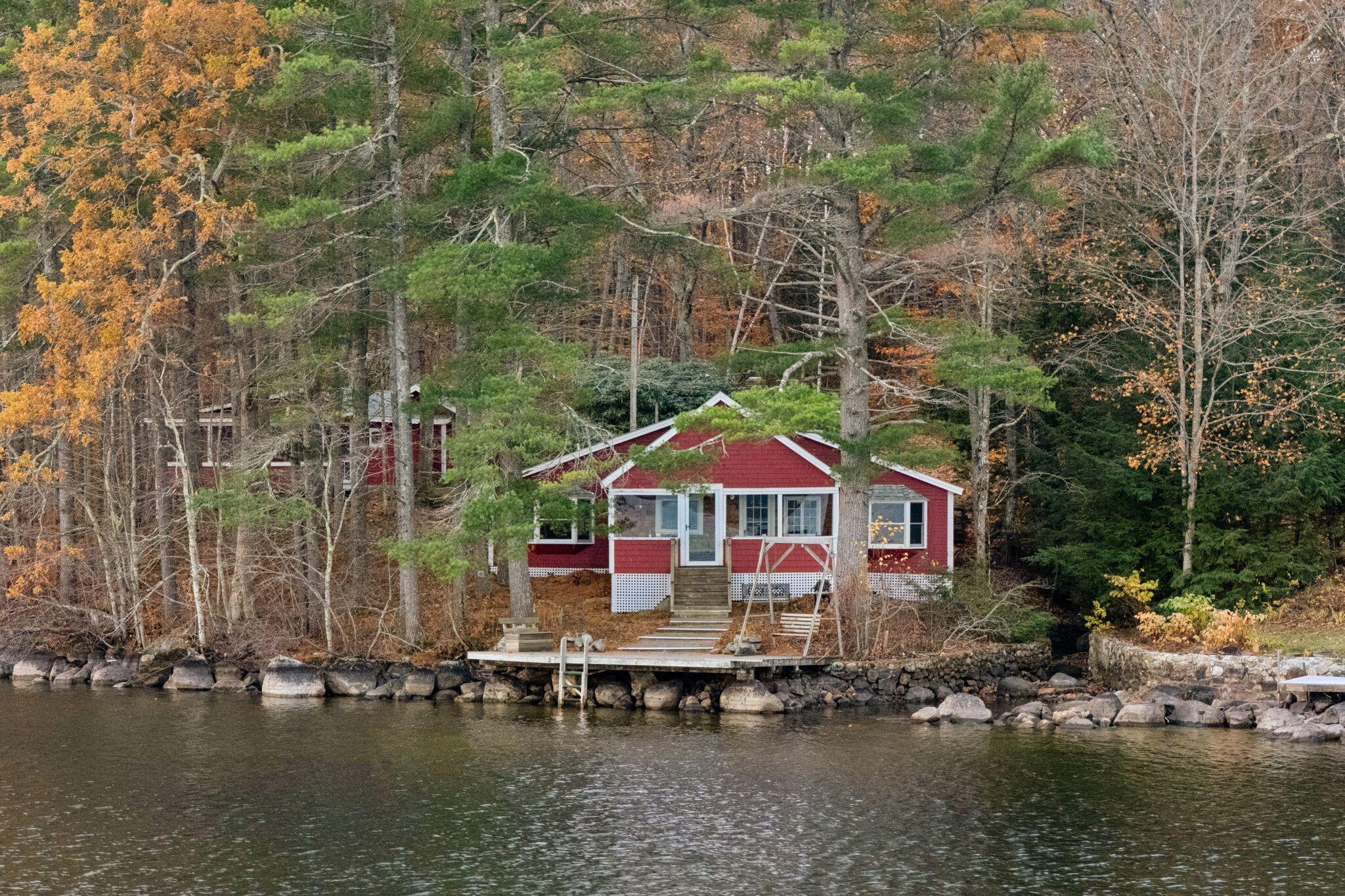 16 Breezy Point Road Naples ME 04055