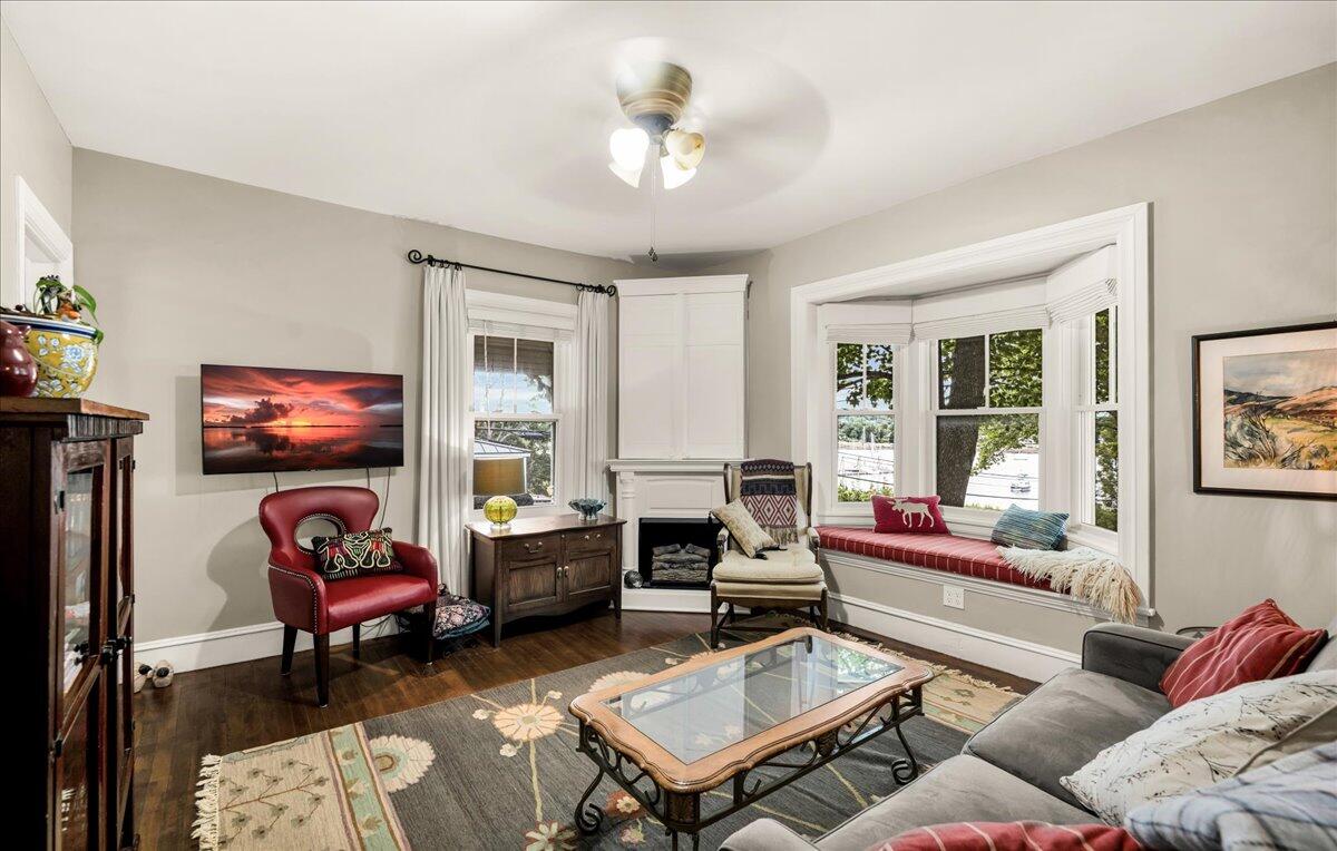 23 Commercial Street Belfast ME 04915