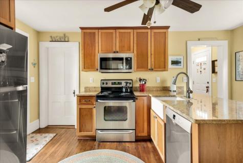 23 Commercial Street Belfast ME 04915