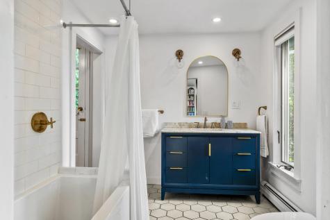 53 Westview Road Damariscotta ME 04543