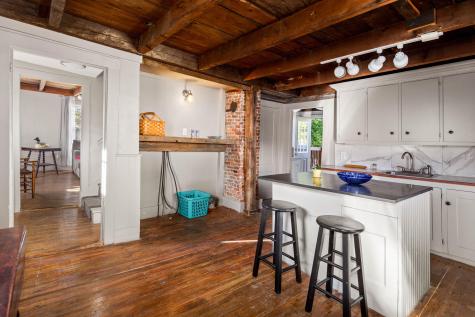 25 Bond Street Augusta ME 04330