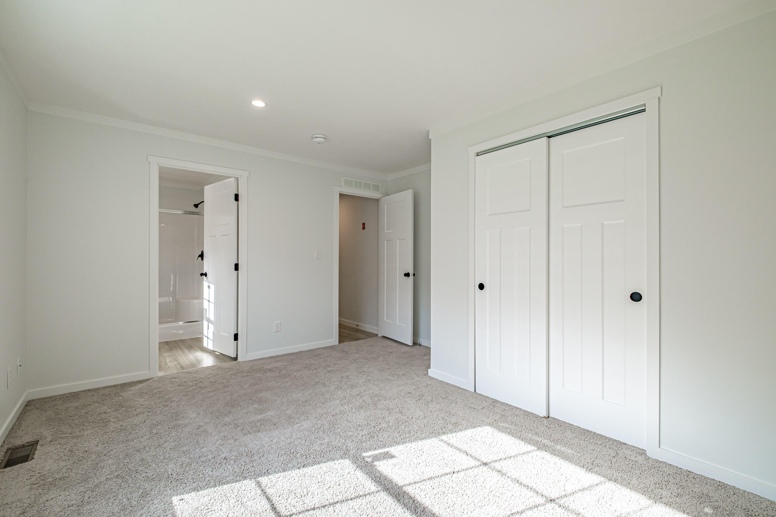 2 Laurik Lane Naples ME 04055