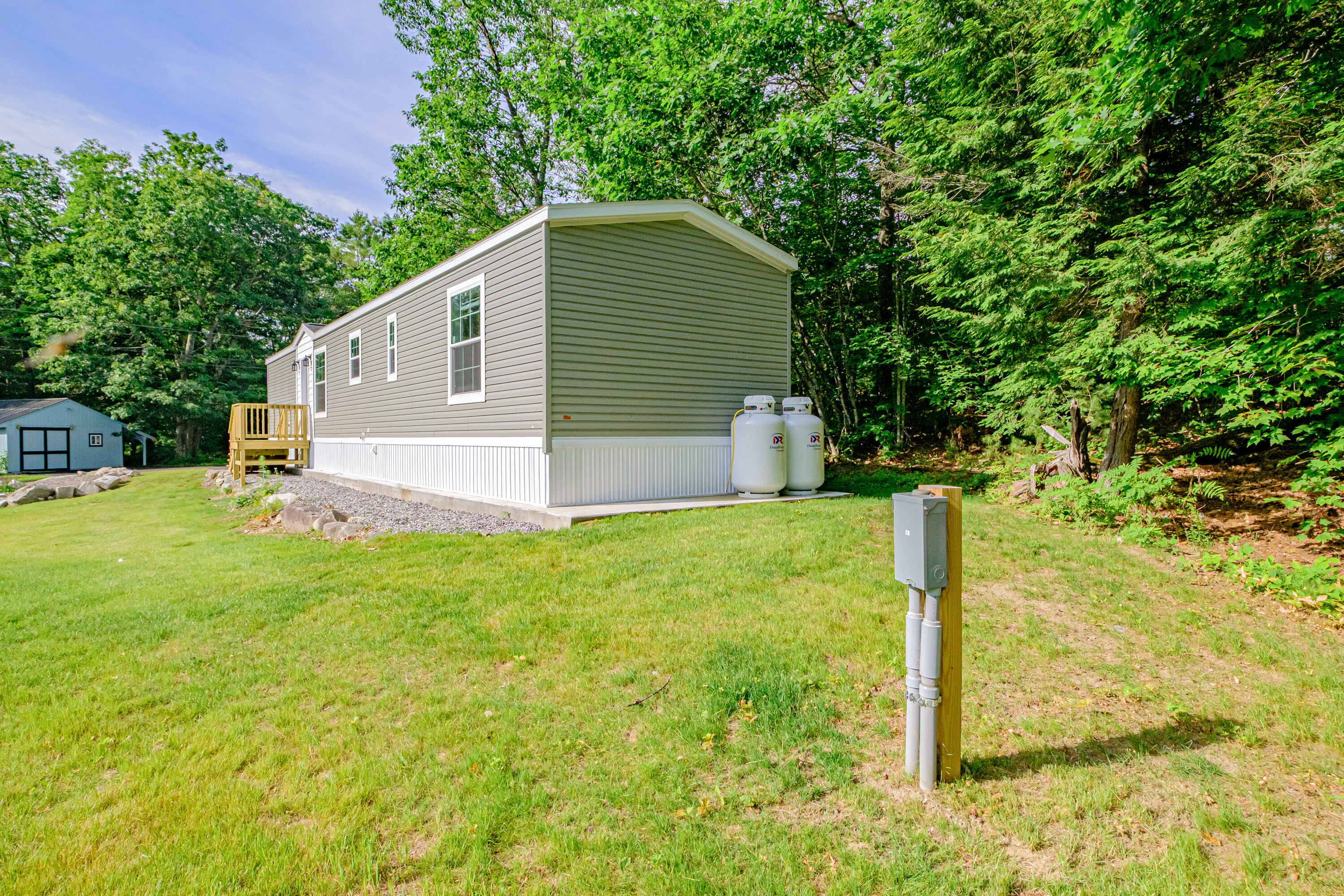 2 Laurik Lane Naples ME 04055