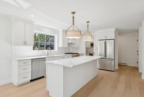 1595 Us Route 1 Freeport ME 04032