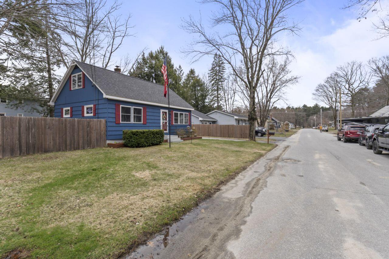 15 Williams Drive Topsham ME 04086