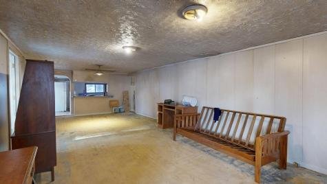 156 Roosevelt Trail Naples ME 04055