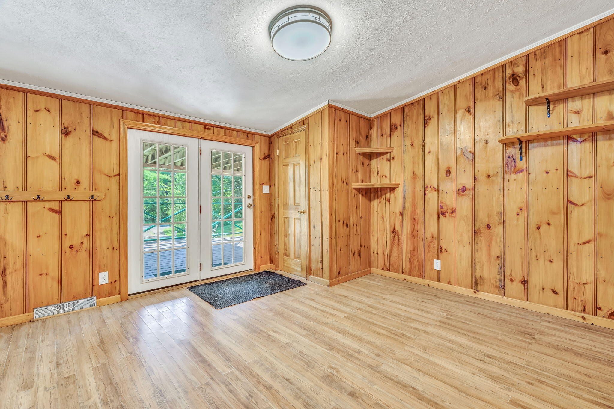 1292 Middle Road Woolwich ME 04579