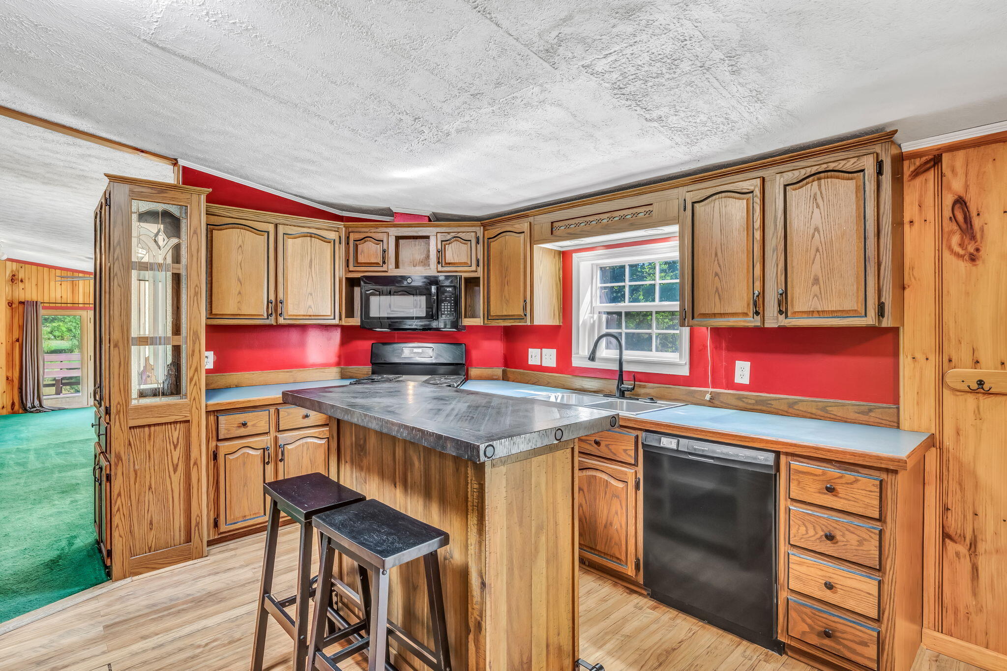 1292 Middle Road Woolwich ME 04579