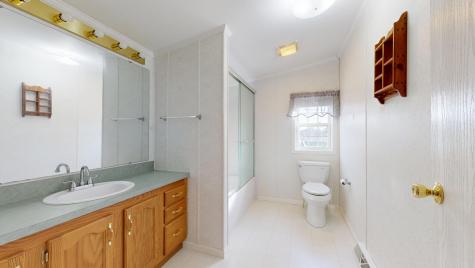 26 Fox Run Drive Lewiston ME 04240