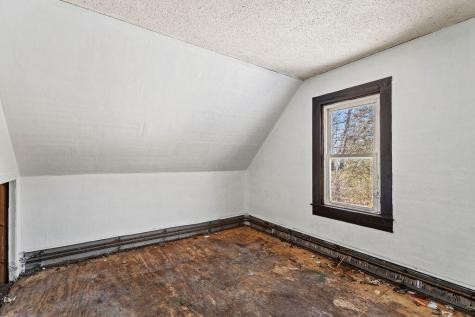 82 Summer Street Dover-foxcroft ME 04426