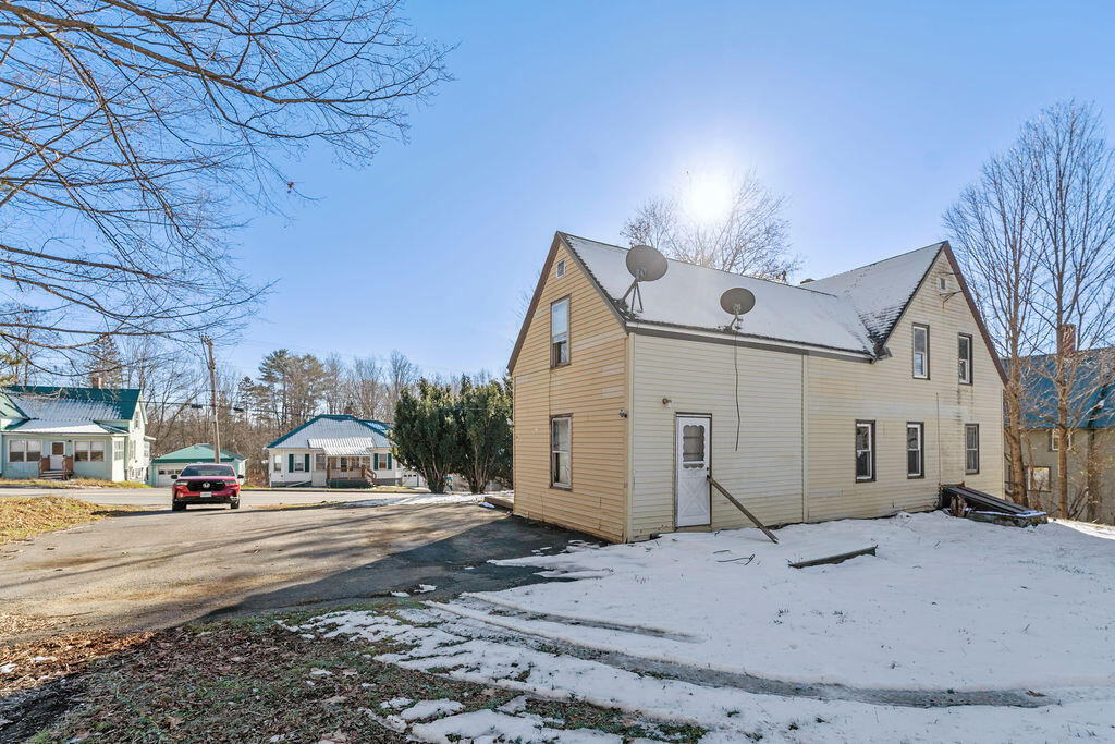 82 Summer Street Dover-foxcroft ME 04426