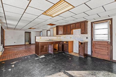 82 Summer Street Dover-foxcroft ME 04426