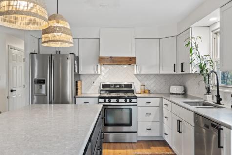 34 Sand Hill Road Wiscasset ME 04578