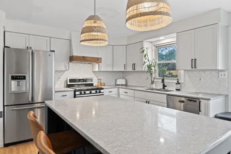 34 Sand Hill Road Wiscasset ME 04578