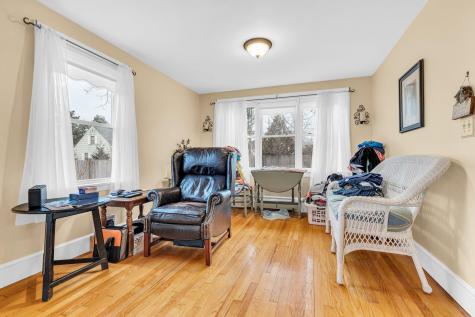 4 Wayne Circle Scarborough ME 04074