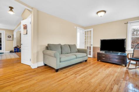 4 Wayne Circle Scarborough ME 04074