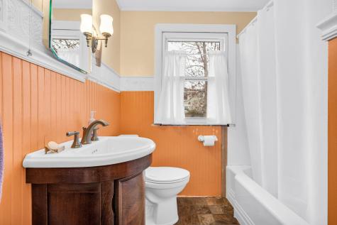 4 Wayne Circle Scarborough ME 04074