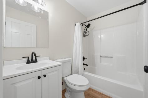 20 Spruce Street Newport ME 04953