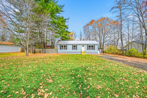 20 Spruce Street Newport ME 04953