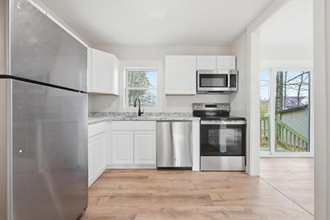 20 Spruce Street Newport ME 04953