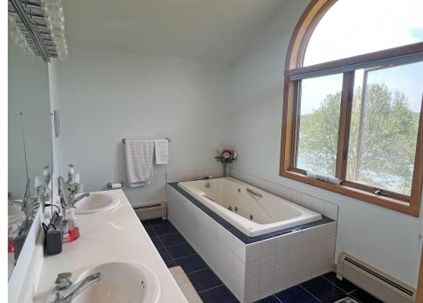 31 Deer Run Lamoine ME 04605