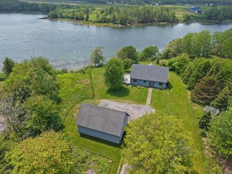 31 Deer Run Lamoine ME 04605