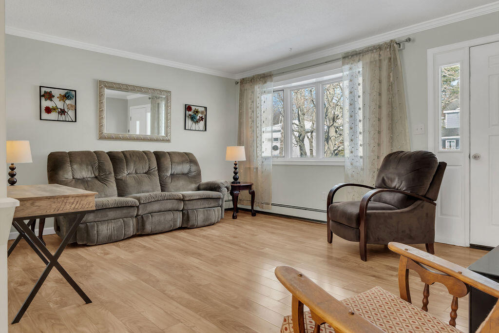 15 Morningside Street Lewiston ME 04240