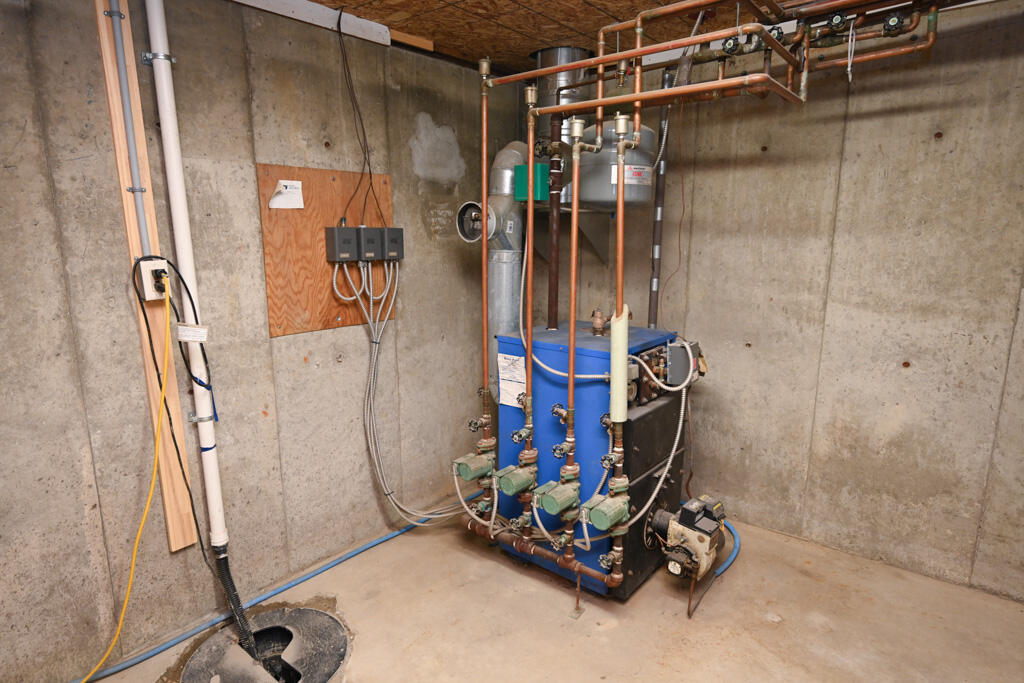 72 Nottingham Way Brewer ME 04412