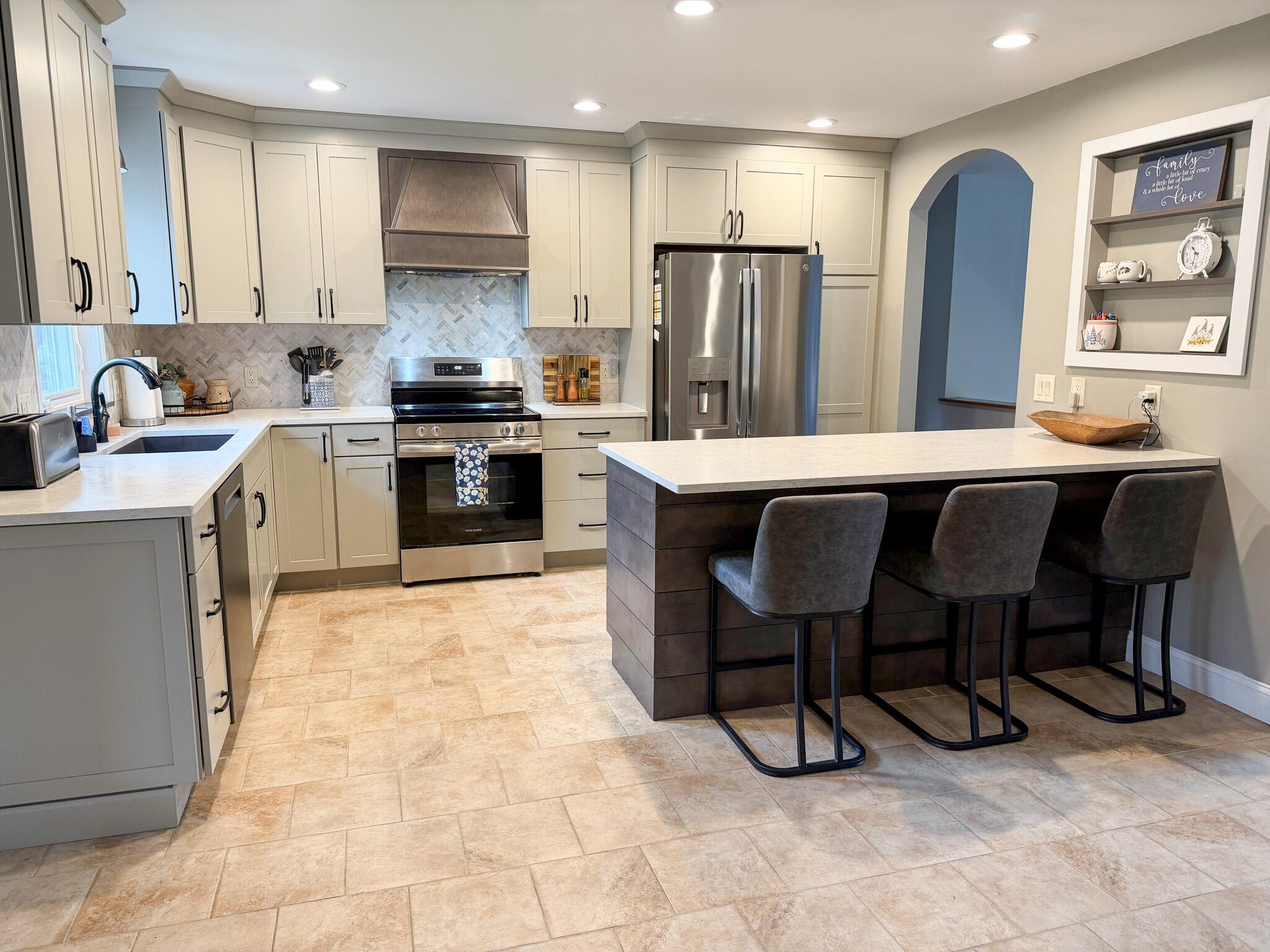 72 Nottingham Way Brewer ME 04412