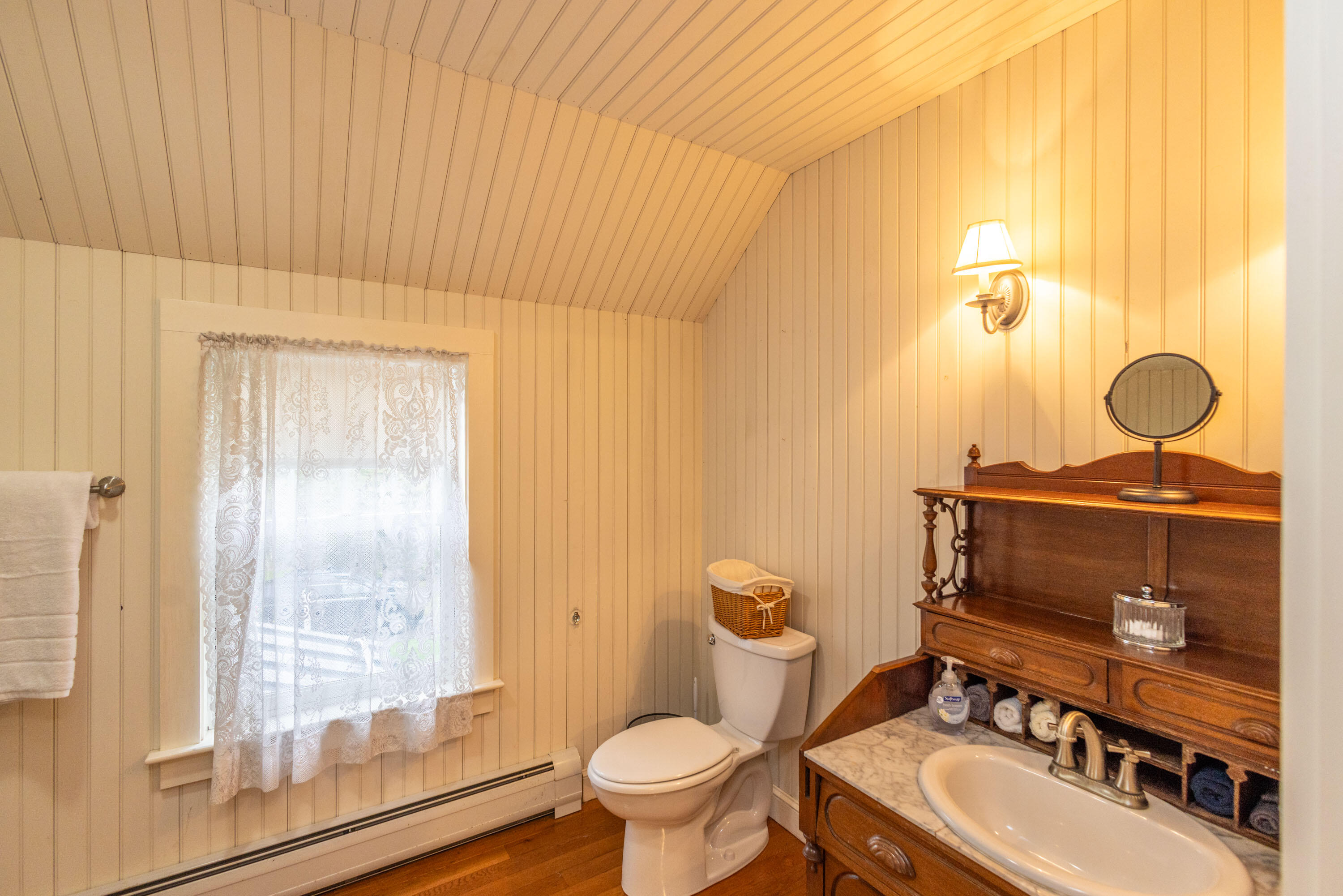 22 Windward Lane Northport ME 04849