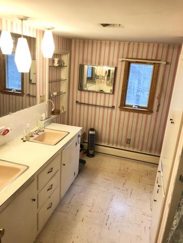 4 Bayberry Lane Lewiston ME 04240