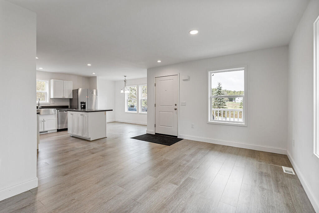 11 Cookson Road Burnham ME 04922